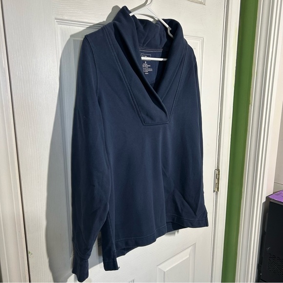 LL Bean Shawl Collar Long Sleeved Top Navy. Split hem sweatshirt. Size Small - Picture 2 of 10